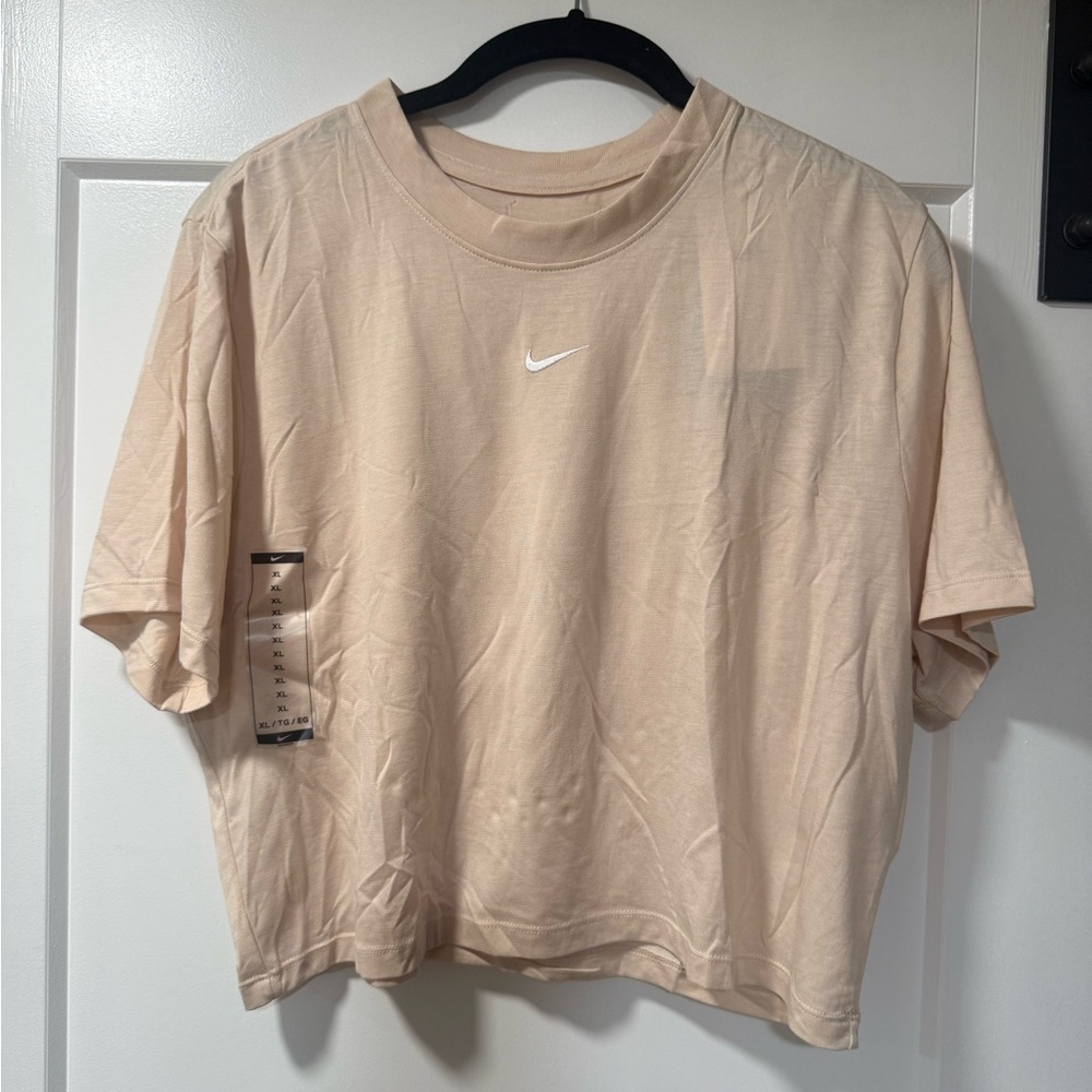NWT Nike Tee